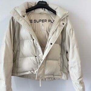 Aritzia Super Puff Vegan Leather Jacket beige cream / Size : XS